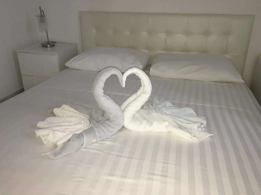 קרק Apartments Salatic
