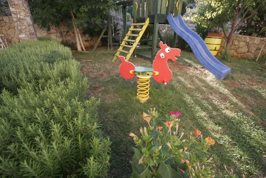קרק Apartments Salatic