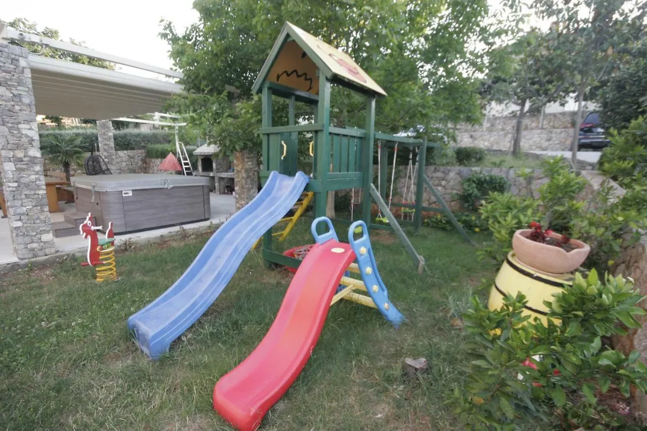 קרק Apartments Salatic