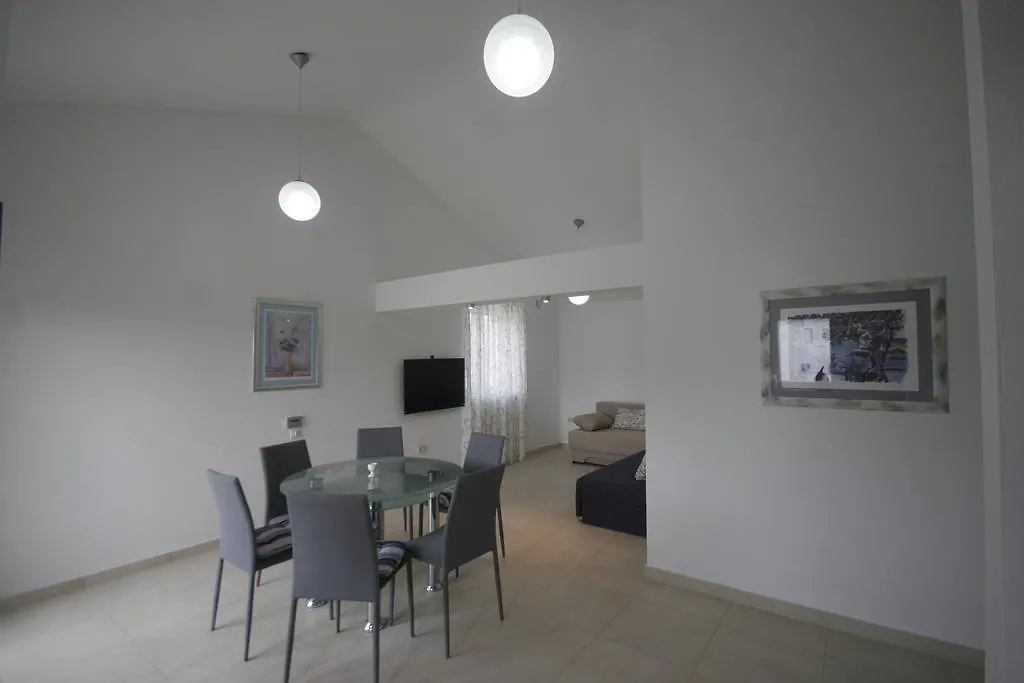 Apartments Salatic Krk Town Kroatien
