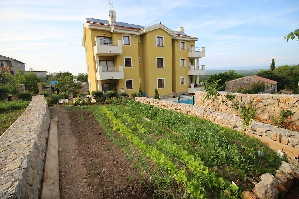 Apartments Salatic Krk Town 0*,