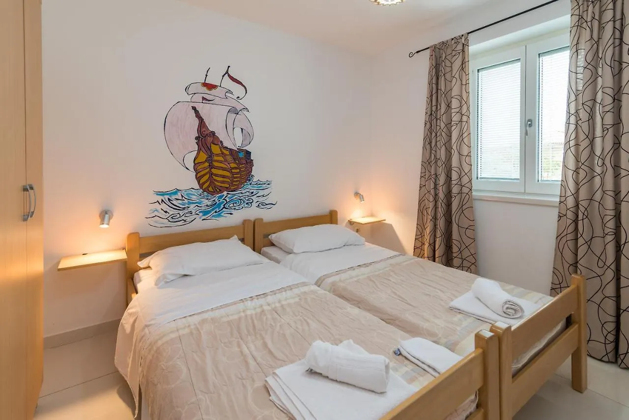 Apartments Salatic Krk Town Kroatien